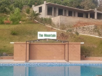 Venkat's The Mountain By Redwings,,2 star