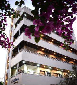 relax inn suites and rooms