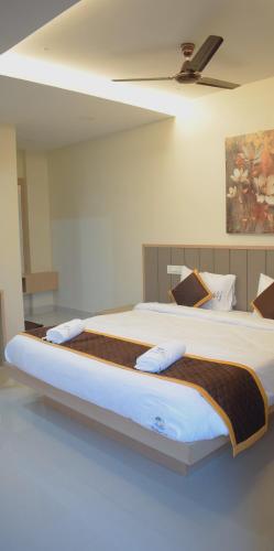 relax inn suites and rooms