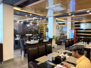 the aura hotel