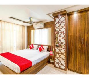 hotel aura residency