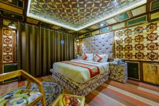 triangle retreat royal habib residency
