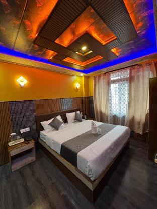 himalayan paradise grand retreat and dining