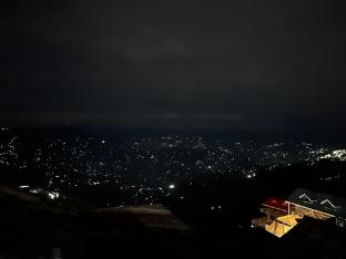 himalayan paradise grand retreat and dining