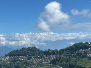 himalayan paradise grand retreat and dining