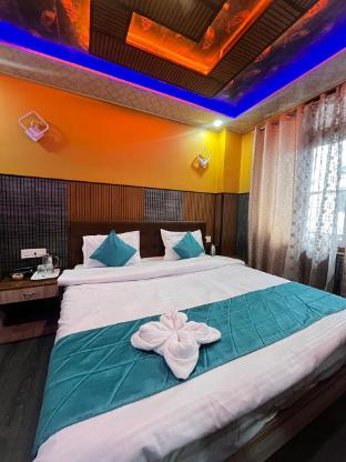 himalayan paradise grand retreat and dining
