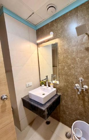 craviq studio hotels and resturants