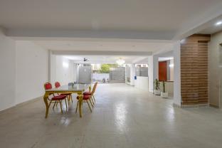 yashobhoomi suites near yashobhoomi convention centre
