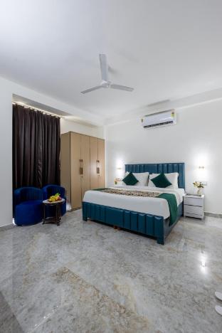 yashobhoomi suites near yashobhoomi convention centre