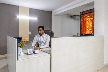 yashobhoomi suites near yashobhoomi convention centre