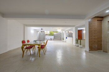 yashobhoomi suites near yashobhoomi convention centre