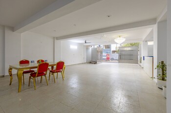 yashobhoomi suites near yashobhoomi convention centre