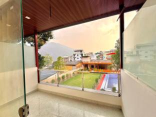devora resort