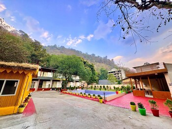 devora resort