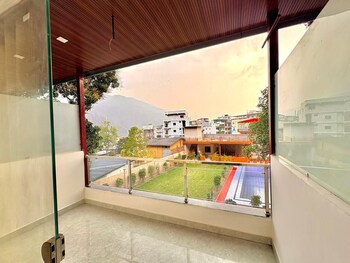 Devora Resort,,2 star