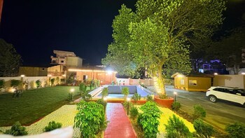 devora resort