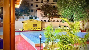devora resort
