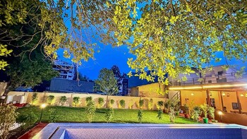 devora resort