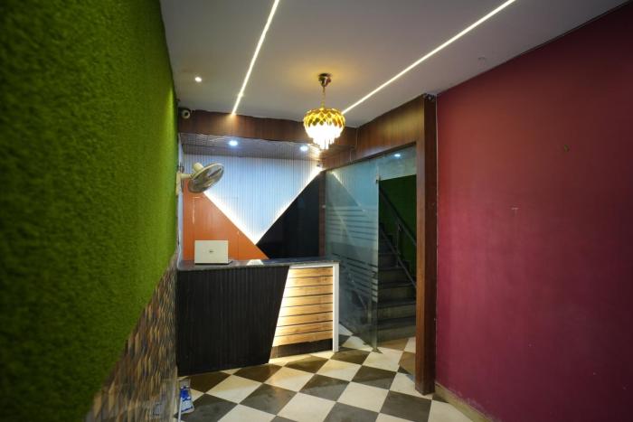 hotel konaaz inn