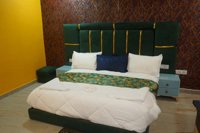 hotel konaaz inn