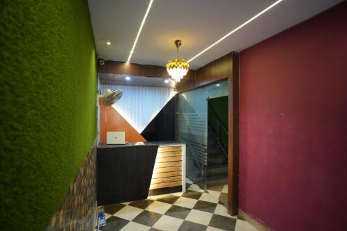 hotel konaaz inn