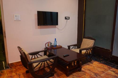 hotel konaaz inn
