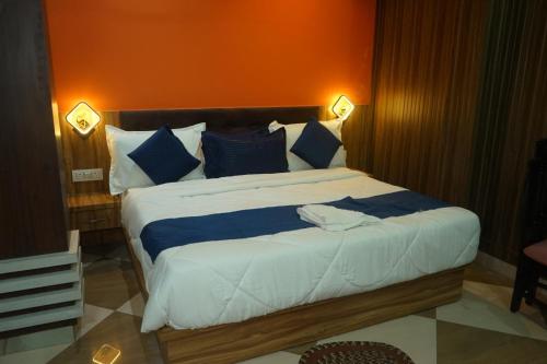 hotel konaaz inn