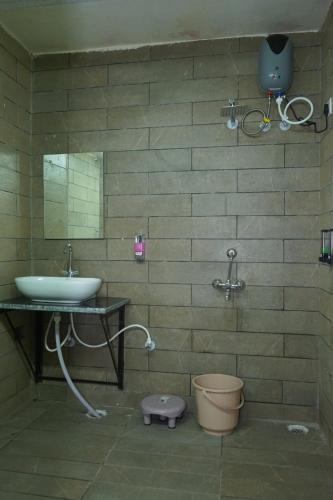 hotel konaaz inn