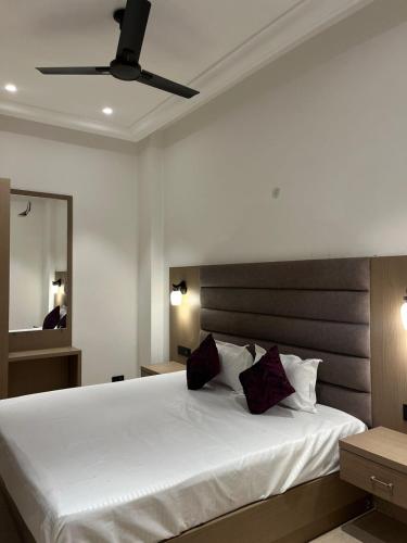 Super Stays,,3 star