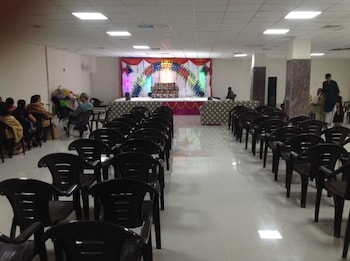 hotel tr inn mainpuri