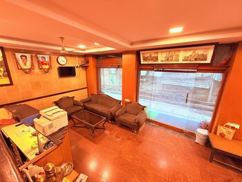 shivsagar residency zaveri bazaar