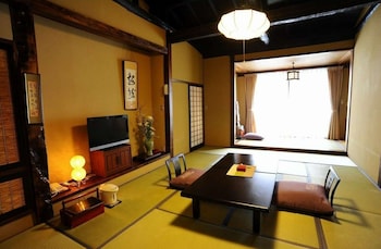 nikko