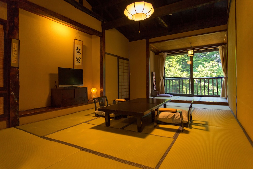 nikko