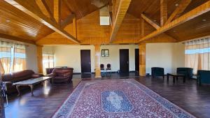 Grand Mumtaz Tangmarg,,3 star