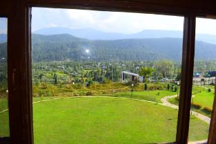 grand mumtaz tangmarg