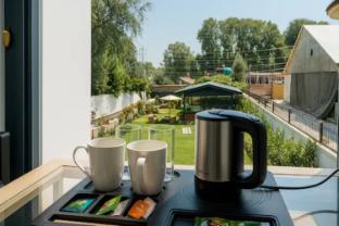 de elaaf the luxury stay srinagar jammu and kashmir