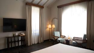 tavaro resorts