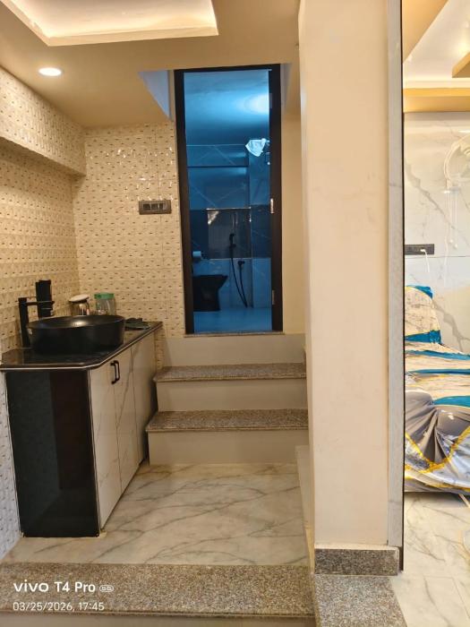 hotel hariom paradise
