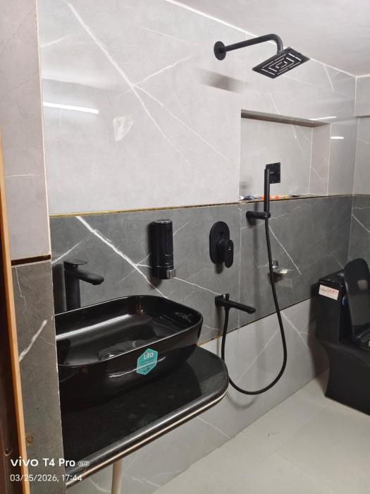 hotel hariom paradise