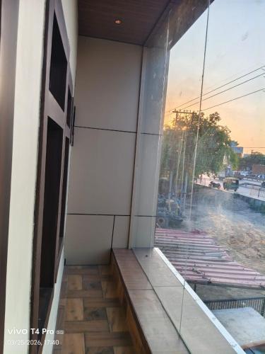 hotel hariom paradise