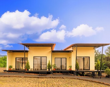 aavaas farm hostel