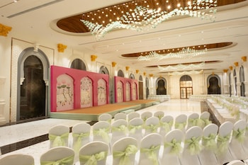 radisson resort and spa sasan gir