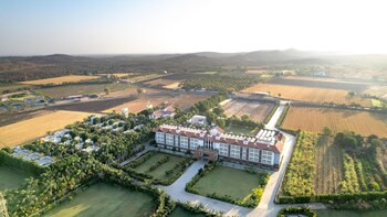 Radisson Resort & Spa Sasan Gir,,5 star