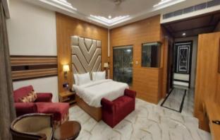 mayur and resort sitapur uttar pradesh