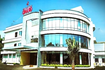 kottayam grand hotel convention centre
