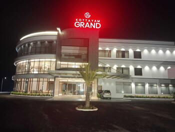kottayam grand hotel convention centre