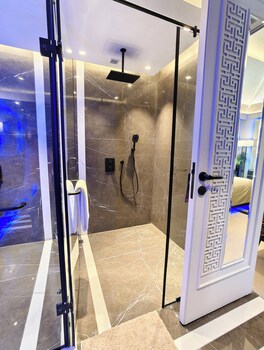 Kings Mansion,,3 star