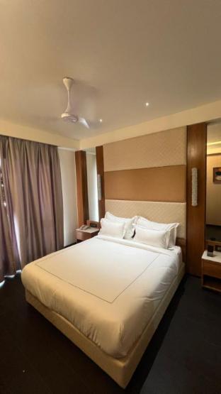 hotel roi retreat