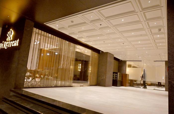 hotel roi retreat