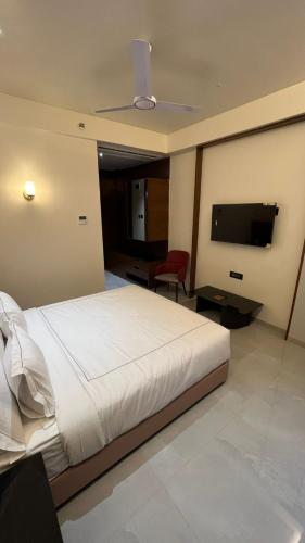hotel roi retreat
